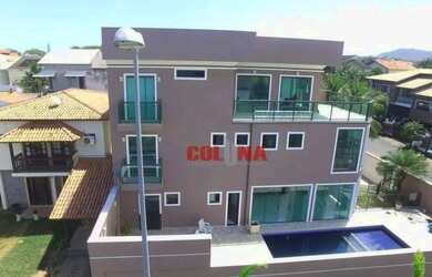 Imagem: A casa possui 5 Dormitórios, 5 Banheiros, 4 Vagas na garagem