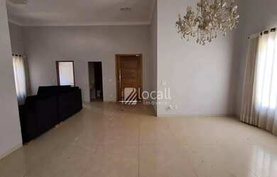 Imagem: A casa em condomínio possui 3 Dormitórios, 3 Banheiros, 4