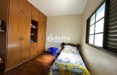 Imagem 10: Casa residencial com 4 quartos sendo 1 suíte disponível para locação...