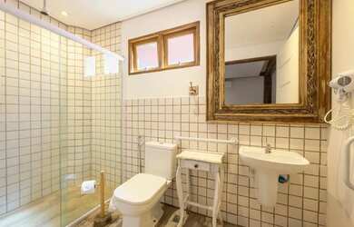 Imagem 7: Casa para locação em Praia da Baleia com 5 quartos, sendo 5 suítes...