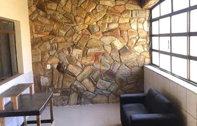 Imagem 2: CASA RAPOSOS - ALUGUEL. Churrasqueira, 230m² de Áreae4 Vagas na garagem