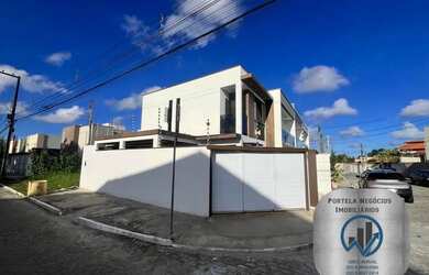 Imagem: A casa possui 2 Dormitórios, 3 Banheiros, 2 Vagas na garagem