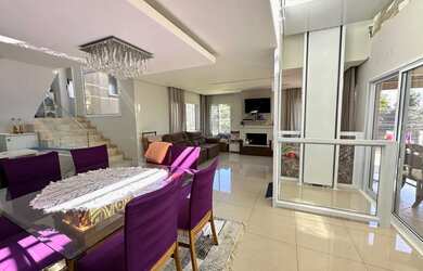 Imagem: A casa em condomínio possui 4 Dormitórios, 5 Banheiros, 5