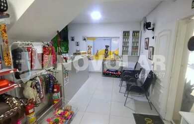 Imagem: O depósito possui 1 Vaga na garagem, 145m² de Área e está