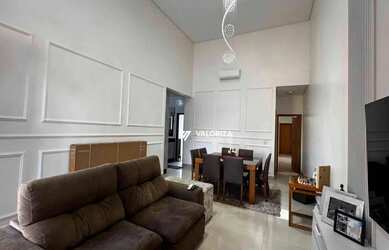 Imagem: A casa em condomínio possui 3 Dormitórios, 4 Banheiros, 2