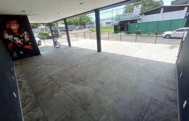 Imagem: ALUGUEL DE PONTO Av. Ephigenio Sales. Tipo térrea Área 250m²