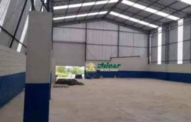 Imagem: O depósito possui 2 Vagas na garagem, 670m² de Área e está