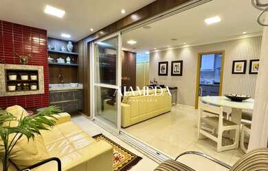 Imagem: O apartamento possui 3 Dormitórios, 2 Banheiros, 2 Vagas na