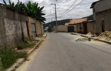 Imagem 6: Lote todo murado com 14,00 metros de frente bairro Marimbá -Betim