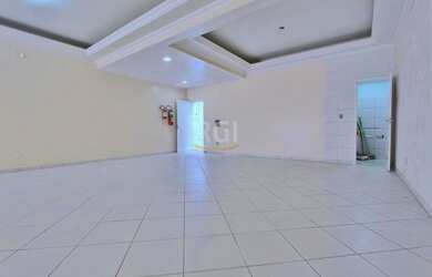 Imagem 5: Loja em Glória. 231m² de Áreae2 Vagas na garagem