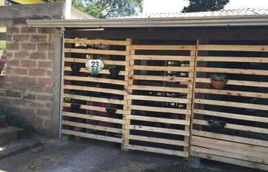 Imagem: A casa possui 2 Dormitórios, 1 Banheiro, 110m² de Área e