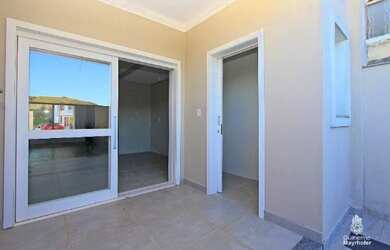 Imagem 11: Casa em Hípica. Churrasqueira, Área de serviço, 140m² de Áreae2 Vagas...