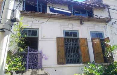 Imagem: A casa em condomínio possui 4 Dormitórios, 3 Banheiros e 175m²