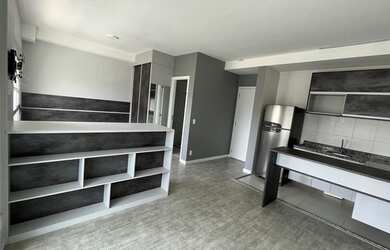 Imagem: O apartamento possui 1 Dormitório, 1 Banheiro, 1 Vaga na garagem