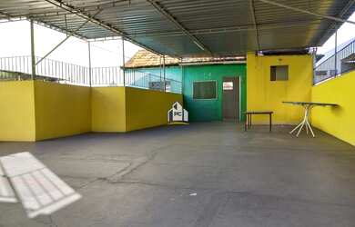 Imagem: A casa possui 5 Dormitórios, 4 Banheiros e 160m² de Área