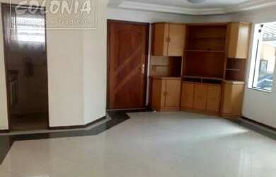 Imagem: A casa possui 4 Dormitórios, 5 Banheiros, 3 Vagas na garagem