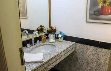 Imagem 10: Real Up vende, luxuoso original 4 q, 303m² c vista cristo. vagas na escritura