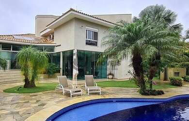 Imagem: A casa em condomínio possui 3 Dormitórios, 5 Banheiros, 5