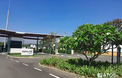 Imagem: O terreno à venda possui e está localizado em Parque Village