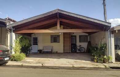 Imagem: A casa em condomínio possui 2 Dormitórios, 1 Banheiro, 3 Vagas