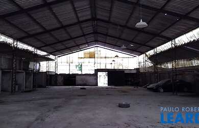 Imagem: O depósito possui 5 Vagas na garagem, 1.500m² de Área e