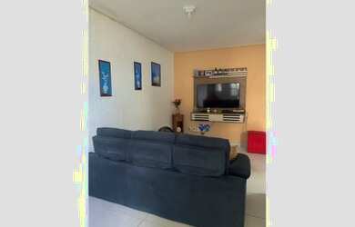 Imagem: A casa possui 2 Dormitórios, 2 Banheiros, 1 Vaga na garagem