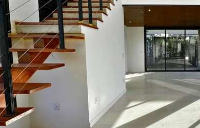 Imagem 10: Condomínio Rosa Internacional, localizado na Praia do Rosa, ao lado da...