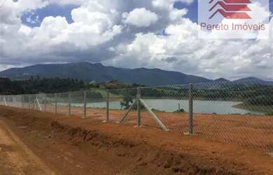 Imagem: O terreno possui 5513m² de Área e está localizado em Joanópolis