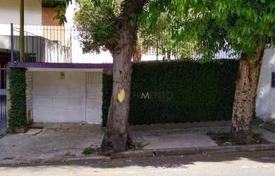 Imagem: A casa possui 4 Dormitórios, 3 Banheiros, 5 Vagas na garagem