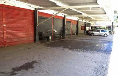 Imagem: O depósito possui 5 Vagas na garagem e 900m² de Área e está