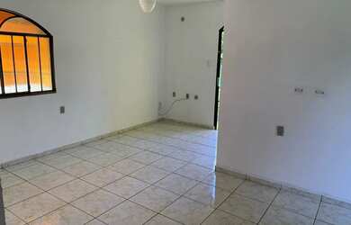 Imagem 3: Vendo Casa em Manilha. Varanda, 5 Vagas na garageme3 Dormitórios