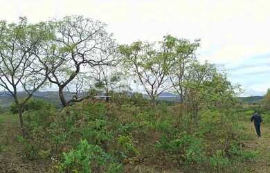 Imagem 8: Área comercial localizado a poucos metros da Praça