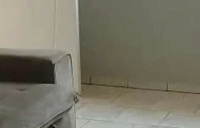 Imagem: A casa possui 4 Dormitórios, 1 Banheiro, 3 Vagas na garagem