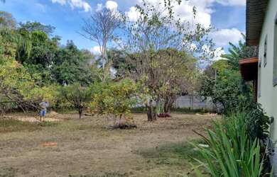 Imagem: A casa possui 2 Dormitórios, 1 Banheiro, 2.400m² de Área