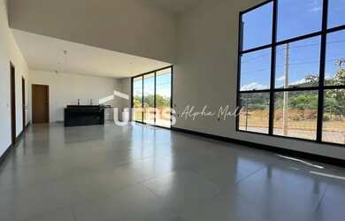 Imagem: A casa em condomínio possui 3 Dormitórios, 4 Banheiros, 197m²