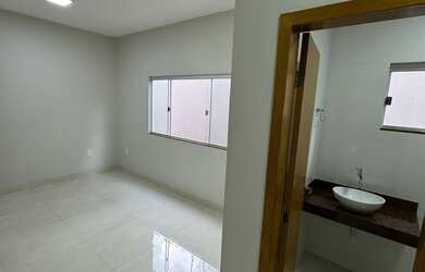 Imagem 5: Sobrado 505 sul Amplo. 3 Vagas na garageme3 Dormitórios