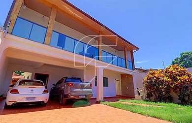 Imagem: A casa à venda possui 3 Dormitórios, 5 Banheiros, 3 Vagas