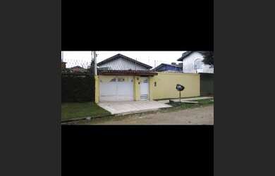 Imagem: A casa possui 3 Dormitórios, 4 Vagas na garagem e está localizado