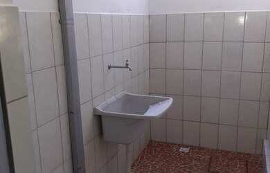 Imagem 2: Casa na Avenida. 48m² de Área, 1 Banheiroe1 Dormitório