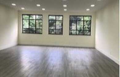 Imagem: O apartamento possui 5 Banheiros, 980m² de Área e está localizado