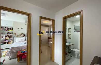 Imagem: O apartamento possui 3 Dormitórios, 2 Banheiros, 2 Vagas na