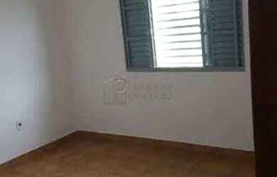 Imagem 10: Casa Padrão em Jundiaí. 180m² de Área, 3 Vagas na garageme4 Dormitórios