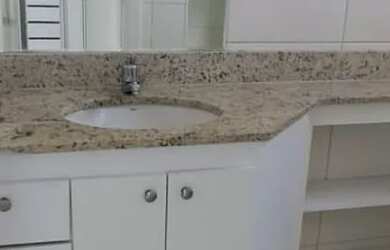 Imagem 8: Apartamento para aluguel com 142 metros quadrados com 4 quartos em Lê...