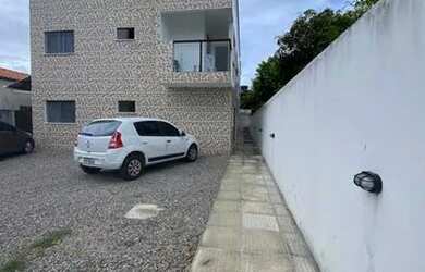 Imagem: A casa possui 3 Dormitórios, 2 Banheiros, 1 Vaga na garagem