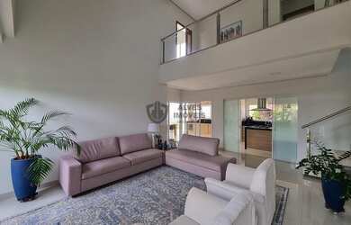 Imagem: A casa em condomínio possui 3 Dormitórios, 4 Banheiros, 4