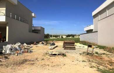 Imagem: O terreno possui 300m² de Área e está localizado em Rio