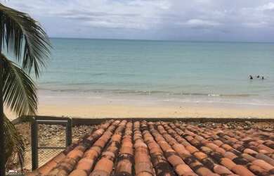 Imagem: A casa possui 4 Dormitórios e está localizado em Barra de