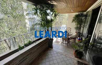 Imagem: O apartamento possui 4 Dormitórios, 5 Banheiros, 3 Vagas na