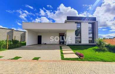 Imagem: A casa em condomínio possui 3 Dormitórios, 4 Banheiros, 4