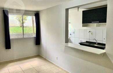 Imagem: O apartamento possui 2 Dormitórios, 1 Banheiro, 1 Vaga na garagem